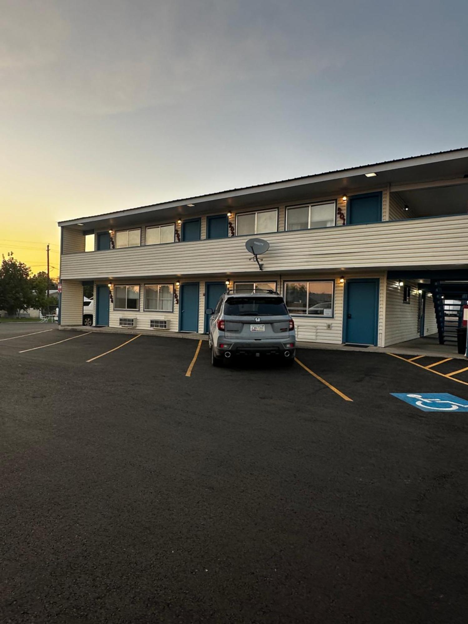 State Street Motel Weiser Bagian luar foto
